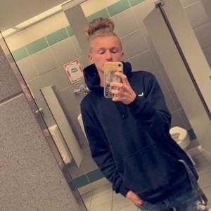 Meet your Posher, Troy